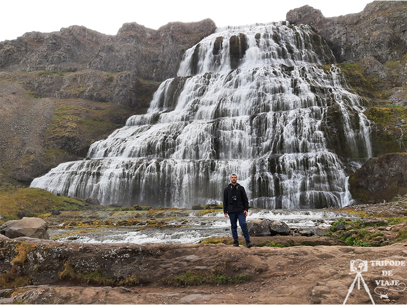Con la espectacular cascada de Dynjandi.