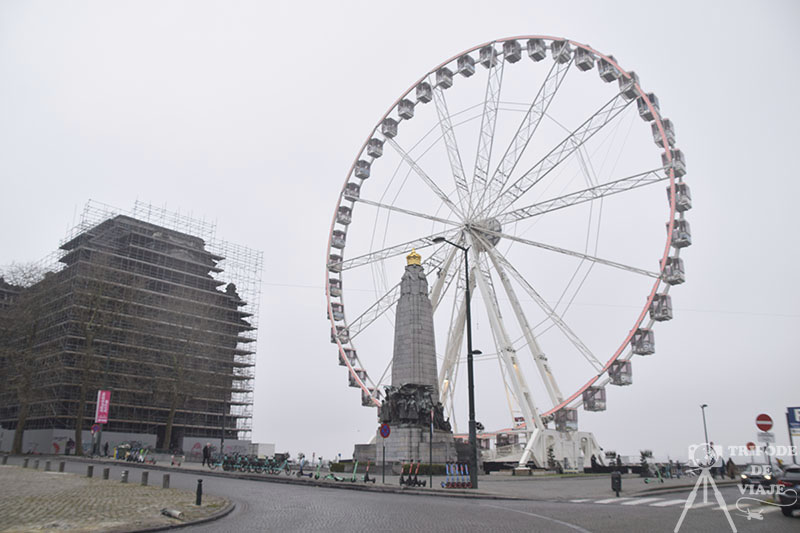 Noria al lado del Palacio de Justicia, día 2 en Bruselas